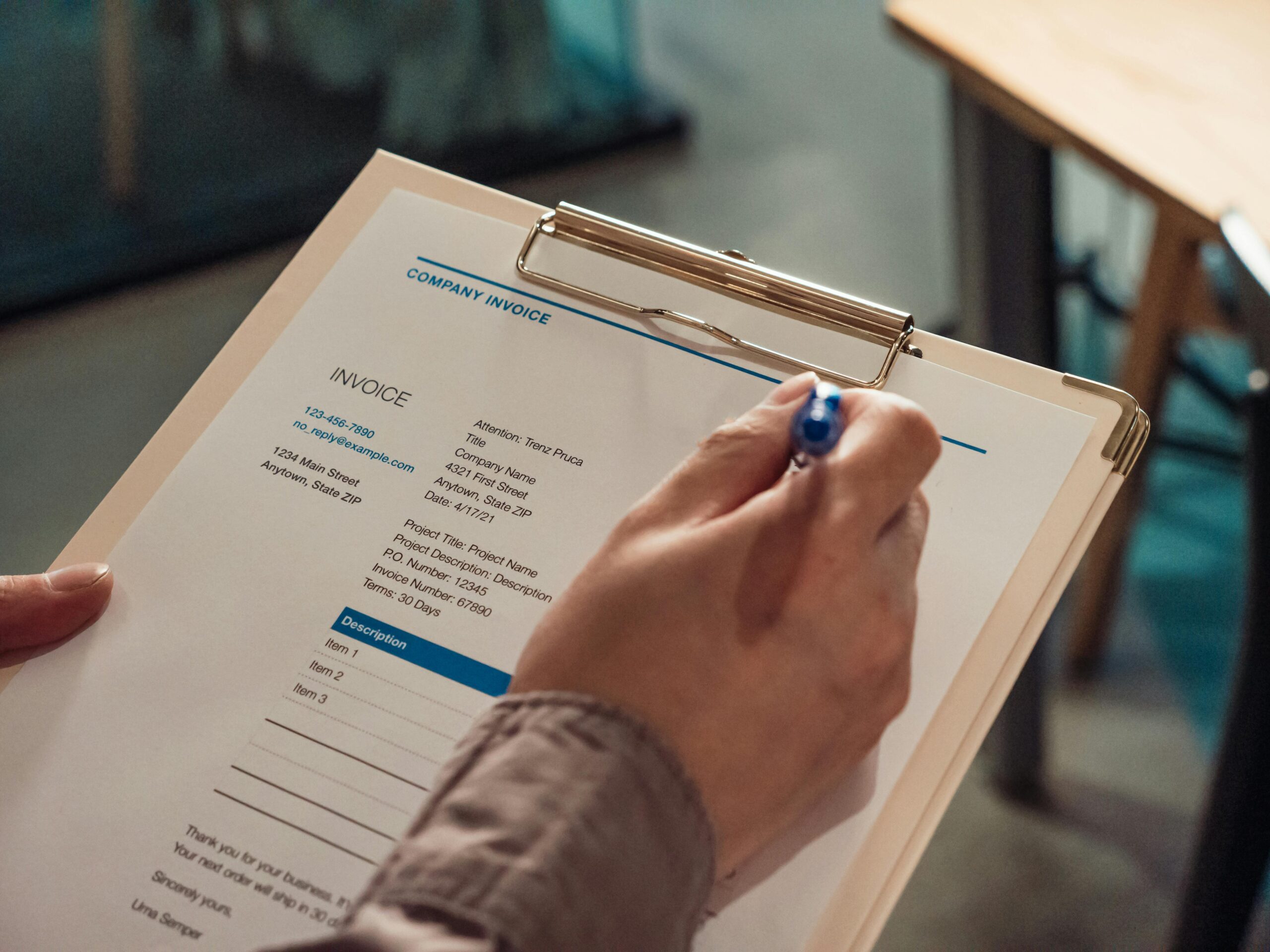 Quote vs Invoice: What’s the Difference?